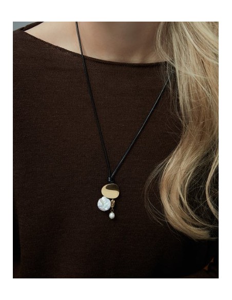 Collar de mujer de acero Ip dorado y cordón negro 