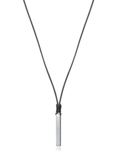 Collar Beat de piel negra con colgante de acero