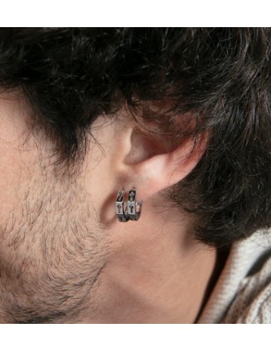 Pendientes de acero para hombre con cruces caladas