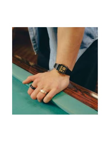 Reloj Casio A130WEGG-1AEF - Elegancia Retro y Funcionalidad