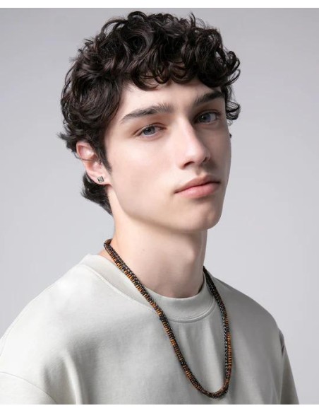 Pendientes de acero en forma de pirámide en negro