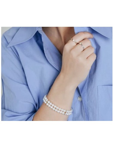 Pulsera de Perlas con Detalles Dorados