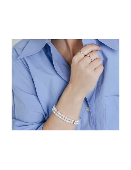 Pulsera de Perlas con Detalles Dorados