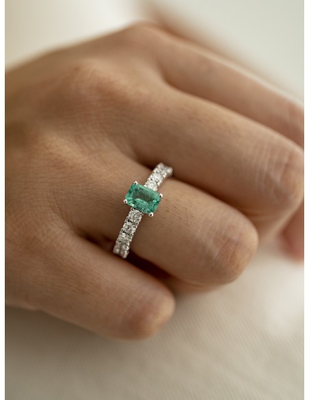 0,72ct + 0,91ct  Anillo esmeralda oro blanco 18k 
