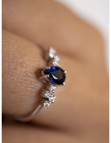 0,11ct- Anillo cielo zafiro oro blanco 18k