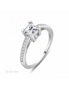 Anillo Plata Esencia Pura con Circonita Princesa