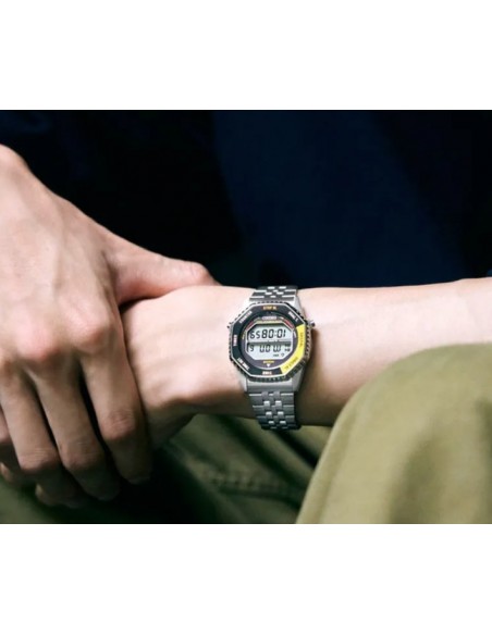 Reloj Seiko Neo Sport Digital negro y amarillo