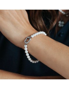 Pulsera de perlas blancas con cierre de plata