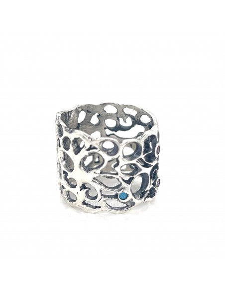 Anillo ancho en latón bañado en plata con diseño orgánico calado