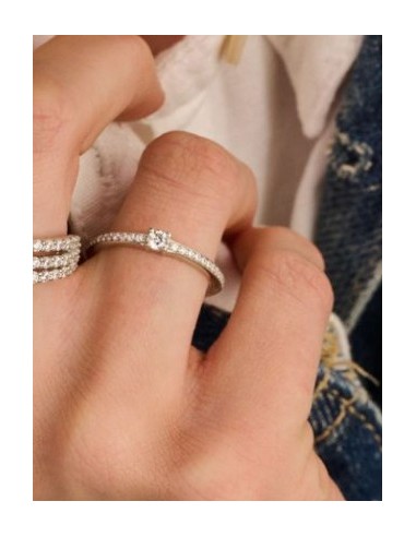 Anillo mujer de plata y circonitas