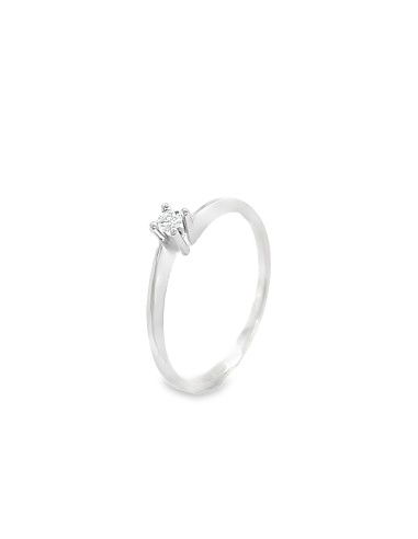 Anillo de Oro Rosa 18K con Brillante – Elegancia Atemporal